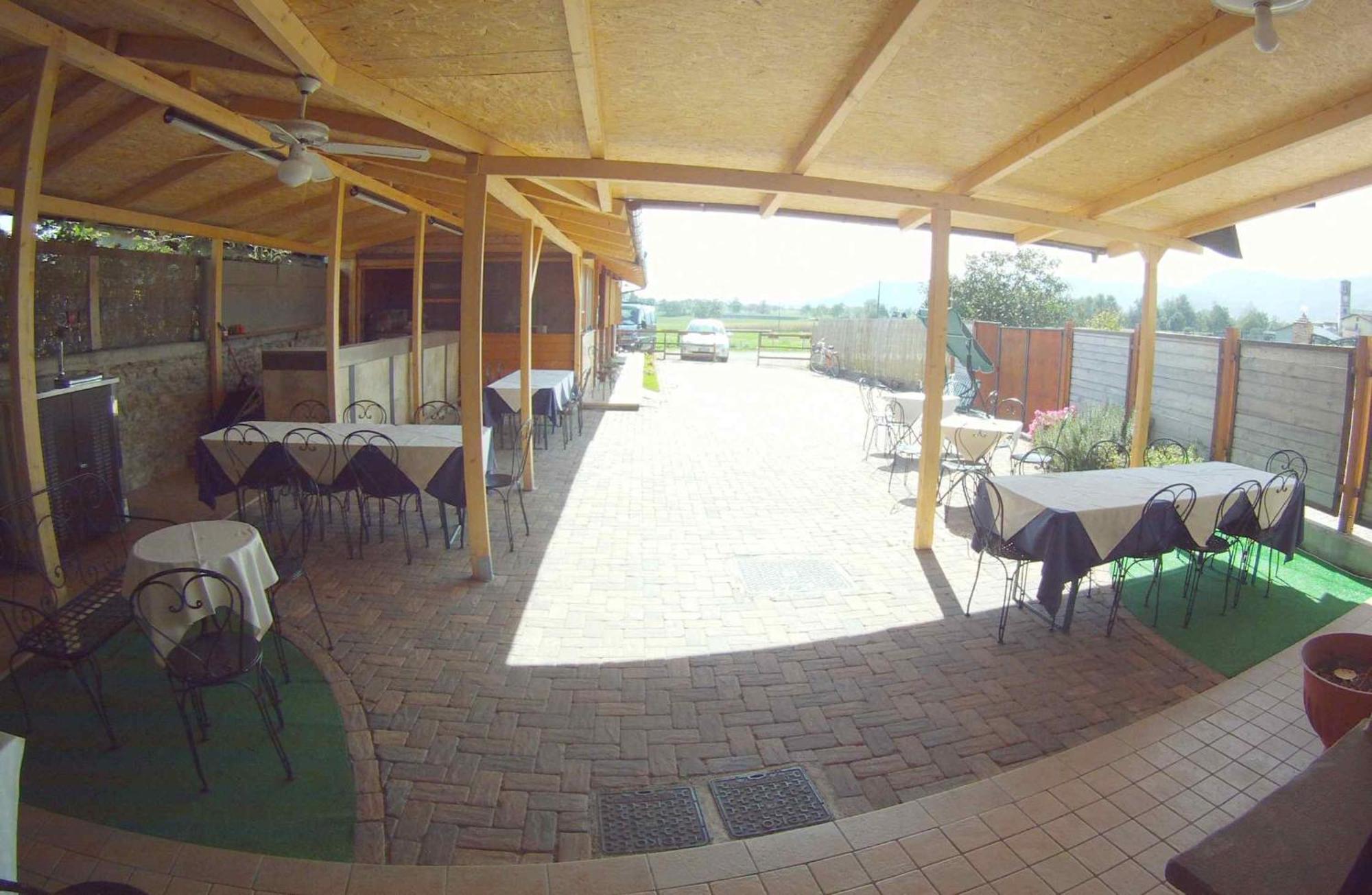 Locanda Dl'Angel Villar San Costanzo Exterior photo